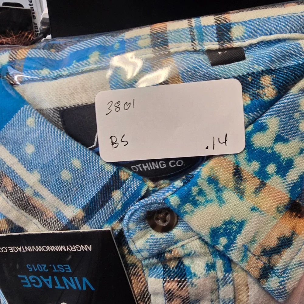 Angry Minnow Clothing Co Mens medium Long Sleeve Plaid Flannel Shirt Hamm's Beer